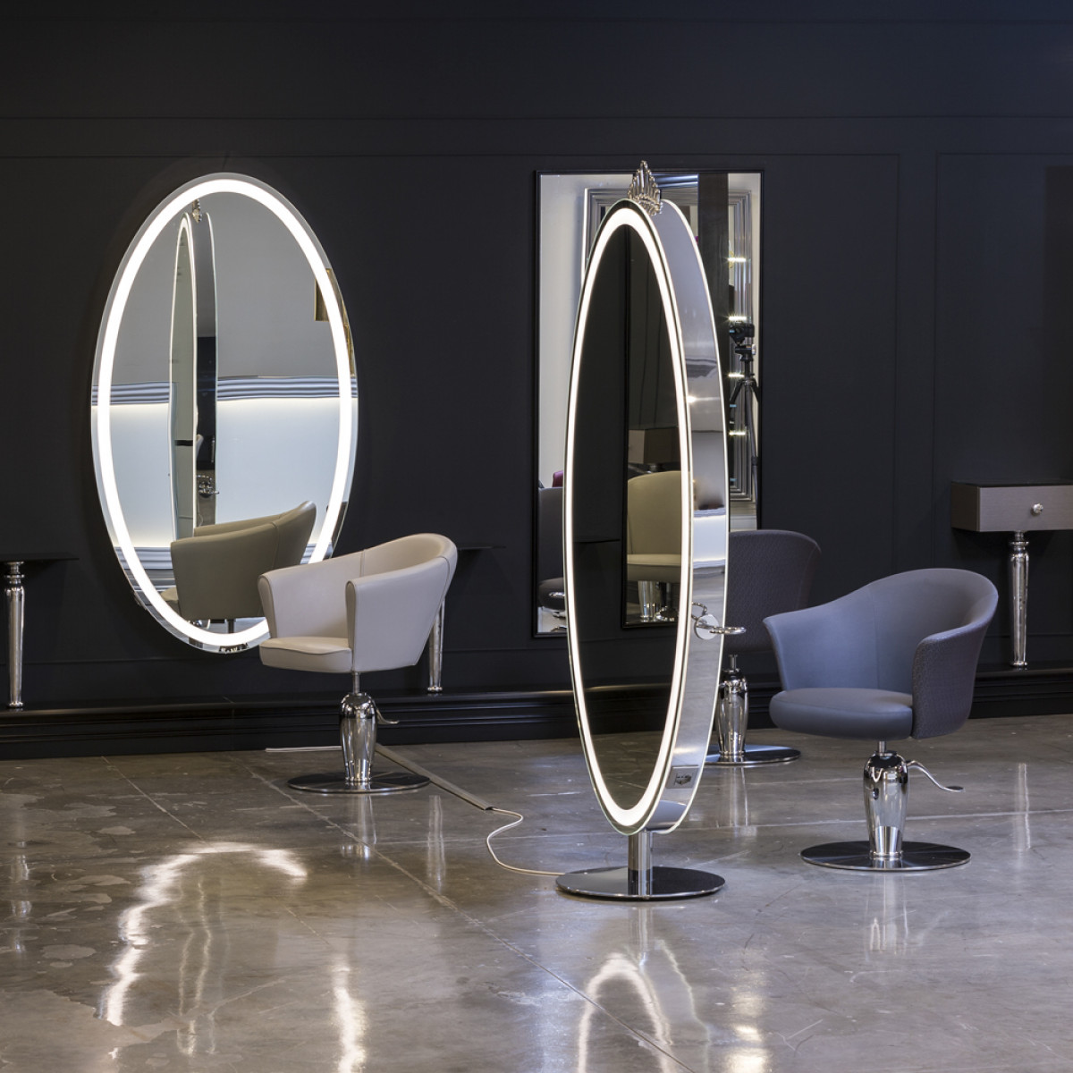 Coiffeuse REFLECTION I Murale Miroir Rond - Coiffeuse et miroir - Mobilier  Coiffure - Gouiran Beauté Mobilier